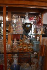 Krásný starožitný džbánek z foukaného skla