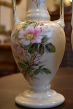 Starožitné vázy z opálového skla