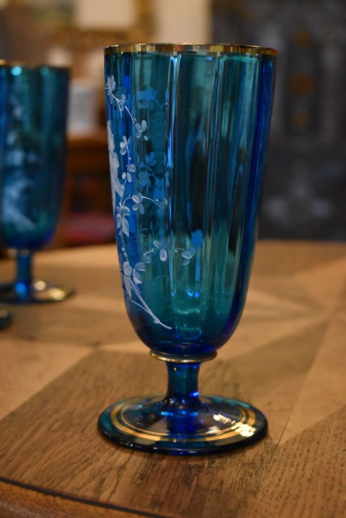 Starožitné kobaltově modré secesní měšťanské sklenice