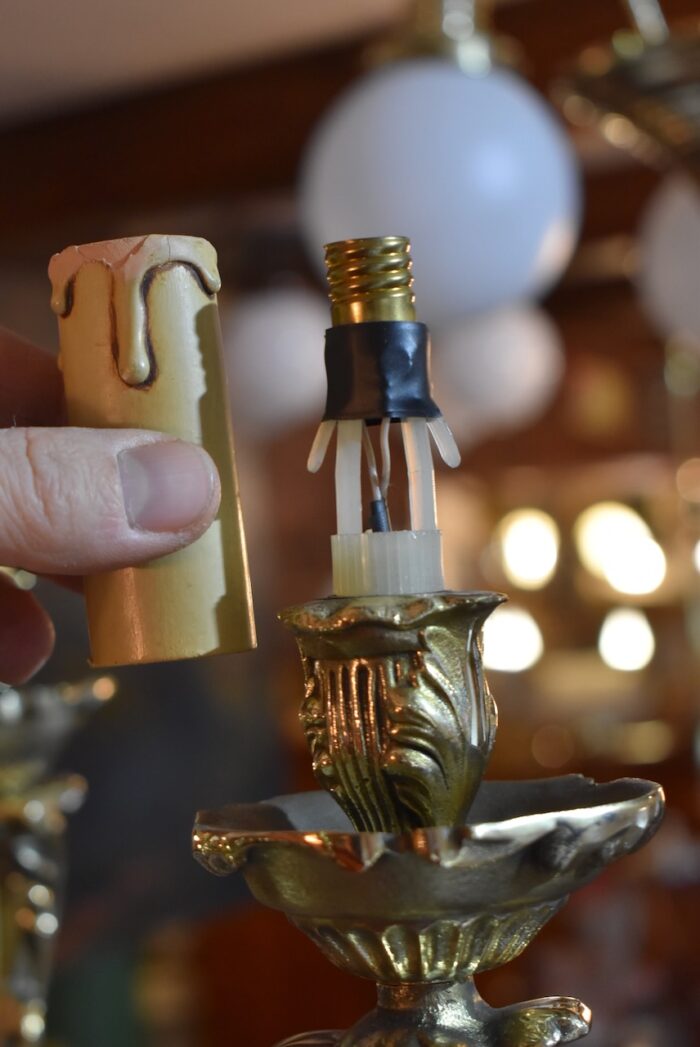 Starožitný romantický šesti-ramenný svíčkový lustr