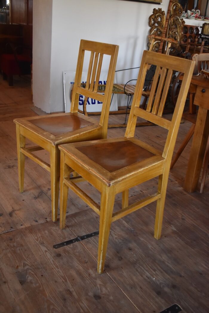 Secesní židle ze smrkového dřeva