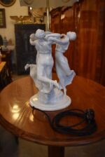 Figurální lampa „Festreigen” K.Himmelstoss