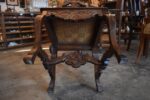 Starožitná židle v barokním romantickém stylu