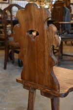 Starožitná venkovská dubová židle