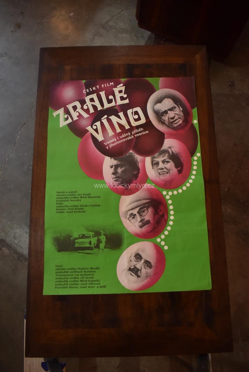 FILMOVÝ RETRO PLAKÁT - ZRALÉ VÍNO FILMOVÝ RETRO PLAKÁT - ZRALÉ VÍNO