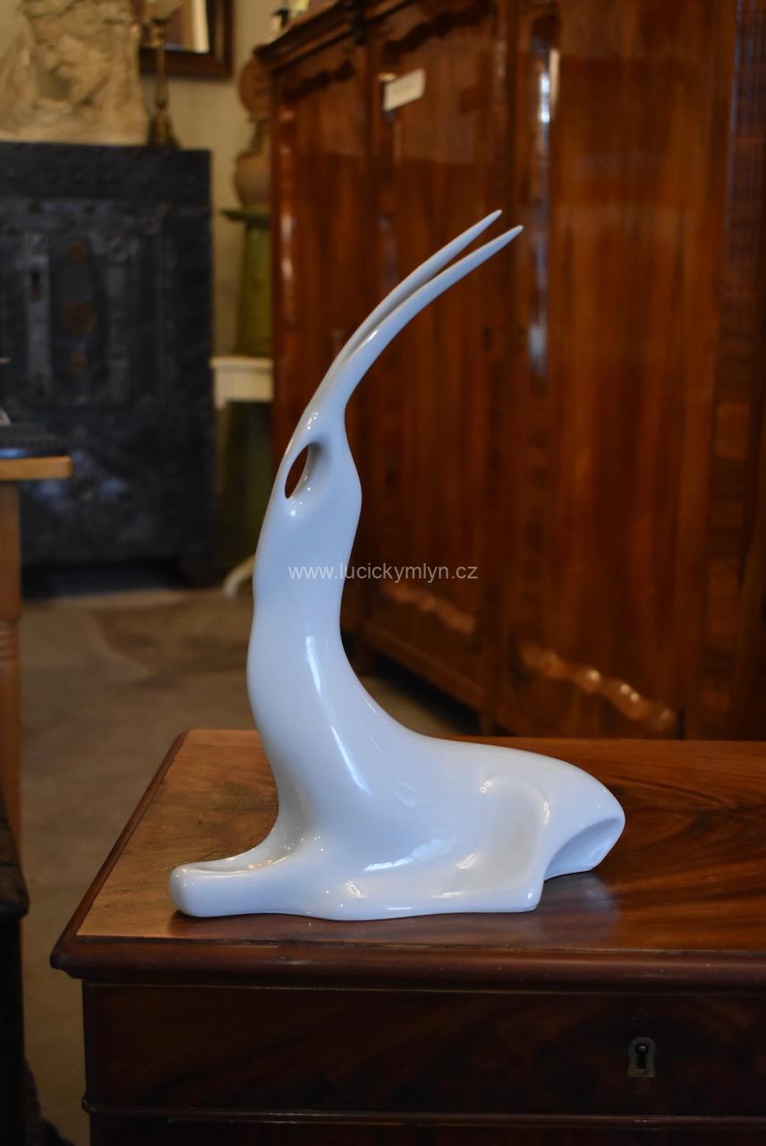 Ležící antilopa Jaroslav Ježek Ležící antilopa Jaroslav Ježek