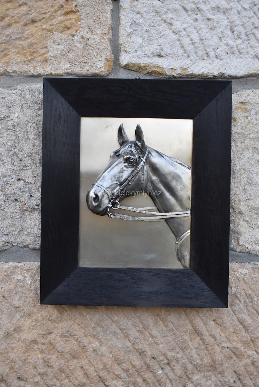 Závěsný starožitný cínový reliéf Závěsný starožitný cínový reliéf