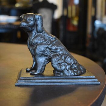 Starožitné těžítko - soška psa z umělecké litiny