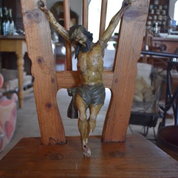Menší a kvalitnější starožitná dřevořezba – Kristus