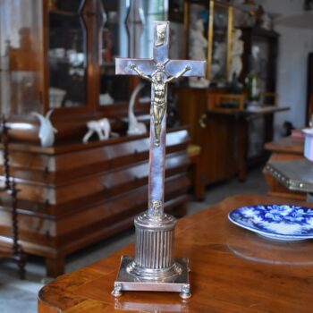 Starožitný měšťanský postříbřený křížek s Kristem