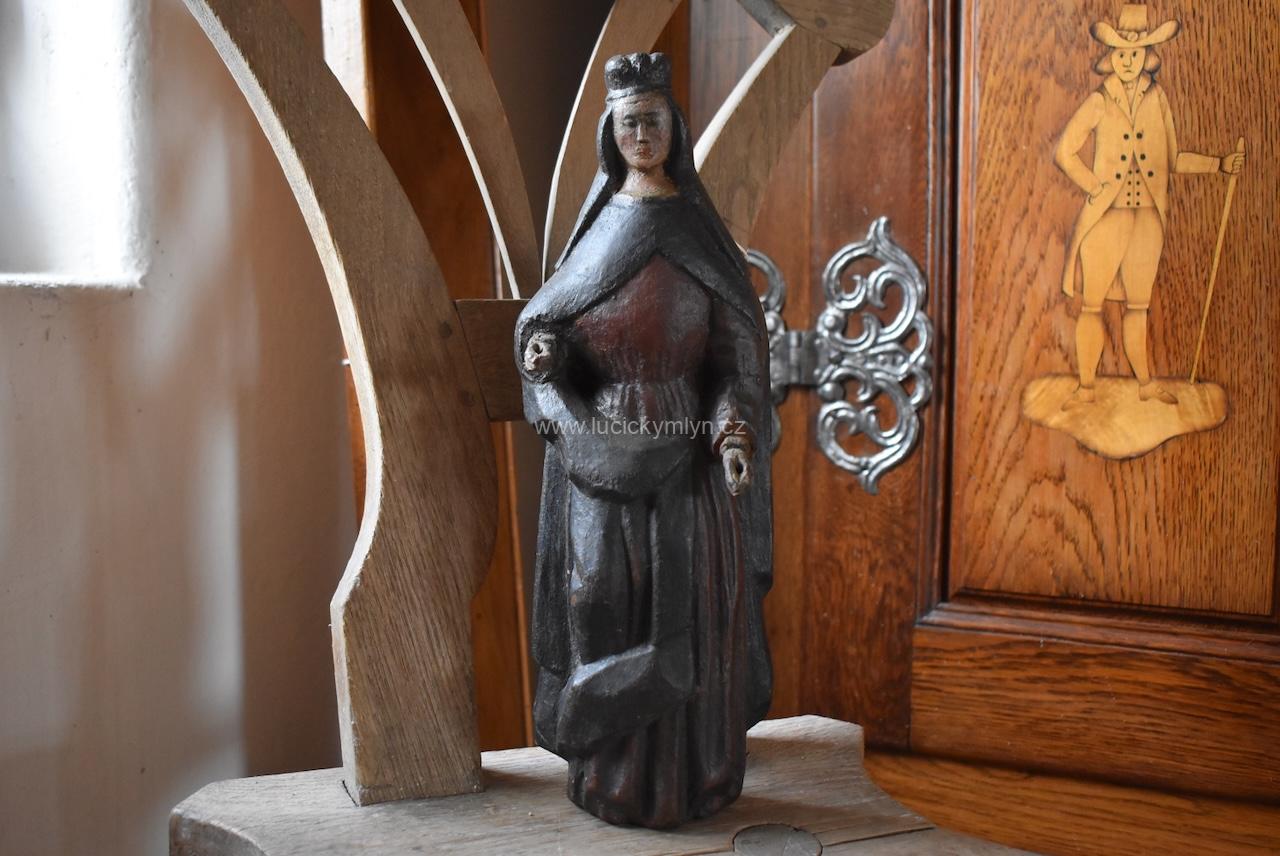 Starožitná soška z poloviny 19. stol. - originální skulptura řezaná z masivního dřeva zpodobňující Panenku Marii Starožitná soška z poloviny 19. stol. - originální skulptura řezaná z masivního dřeva zpodobňující Panenku Marii
