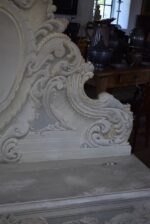 Krásná a okouzlující ručně malovaná starožitná lavice