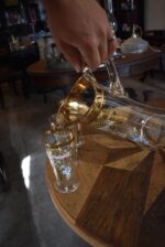 Starožitná secesní nápojová sada se zlacením