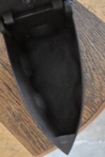 Starožitná žehlička z umělecké litiny