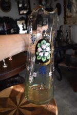 Secesní ručně foukaný a vkusně malovaný džbán
