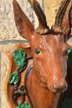 Nástěnná starožitná dekorace z hájovny - srnčí trofej