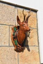 Nástěnná starožitná dekorace z hájovny - srnčí trofej