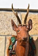 Nástěnná starožitná dekorace z hájovny - srnčí trofej