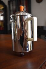 Starožitná porcelánová konvice na čaj