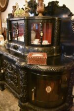 kazeta či šperkovnice s kubizujícím rámováním ručně malovaného obrázku