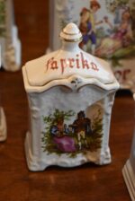 Zajímavá kolekce starožitných kořenek