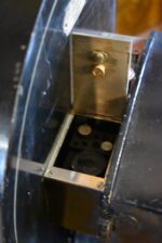 Starožitný technický přístroj z historické železniční lokomotivy