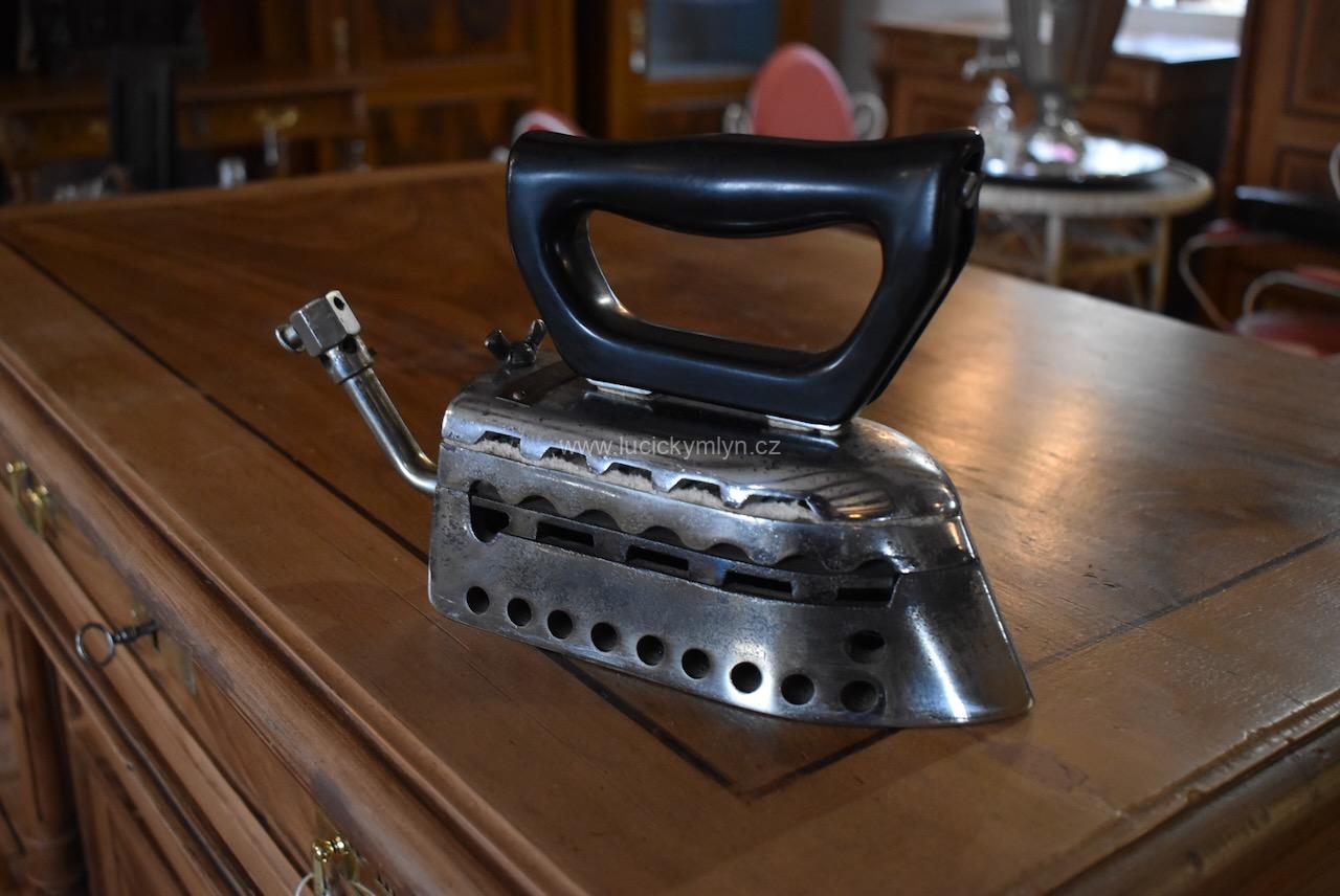 Starožitná profesionální plynová žehlička Starožitná profesionální plynová žehlička