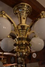 Středně velký luxusní stropní lustr v rondokubistickém stylu