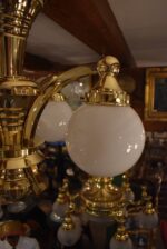 Středně velký luxusní stropní lustr v rondokubistickém stylu