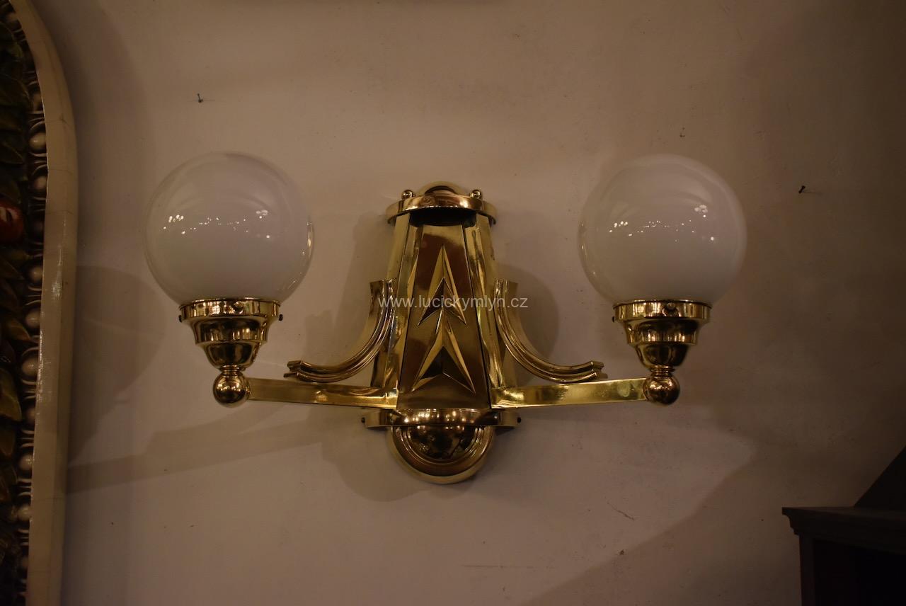 Starožitné rondokubistické nástěnné světlo Starožitné rondokubistické nástěnné světlo