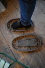 Starožitné sněžnice z pařeného a ohýbaného bukového dřeva