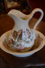Starožitná porcelánová umývací sada džbán a umyvadlo