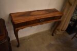 Starožitný prvorepublikový konzolový stolek