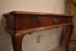 Starožitný prvorepublikový konzolový stolek