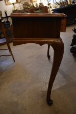 Starožitný prvorepublikový konzolový stolek