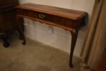 Starožitný prvorepublikový konzolový stolek