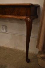 Starožitný prvorepublikový konzolový stolek