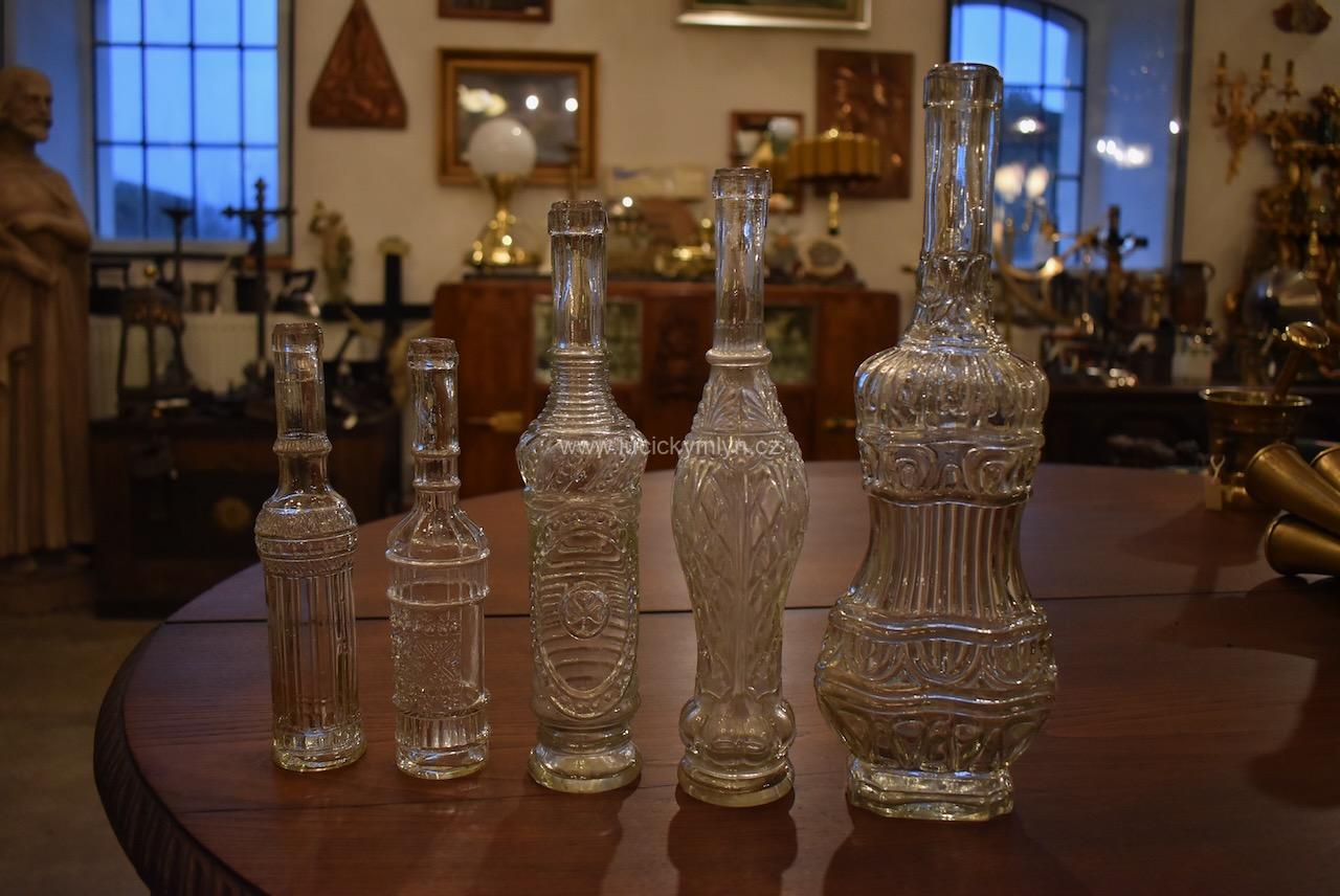 Starožitné likérové lahve Starožitné likérové lahve