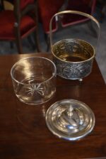 Starožitná secesní žardiniéra