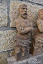 Větší starožitné fasádní pilastrové ozdoby - sošky Atlantů