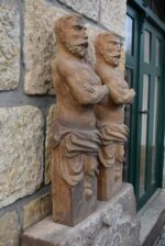 Větší starožitné fasádní pilastrové ozdoby - sošky Atlantů