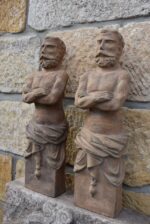 Větší starožitné fasádní pilastrové ozdoby - sošky Atlantů