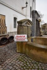 Starožitná smaltovaná cedule „SLAVIA”  VZÁJEMNĚ POJIŠŤOVACÍ BANKA