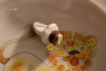 Dětský starožitný porcelánový dvoustěnný talířek