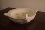 Dětský starožitný porcelánový dvoustěnný talířek