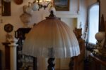 Měšťanská starožitná stojací lampa