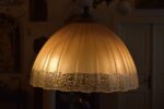 Měšťanská starožitná stojací lampa