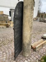 Unikátní středověké archaicky kované dveře