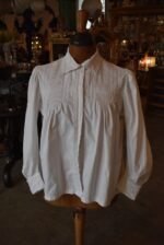 Historická dámská či dívčí košilka z bílého plátna