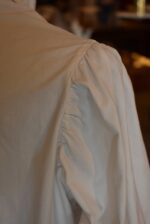 Historická dámská či dívčí košilka z bílého plátna